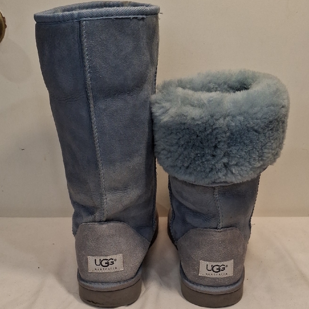 UGG Classic Light Blue Mid-Calf Suede Boots Shearling Lined. Lightly Worn. - Picture 5 of 10